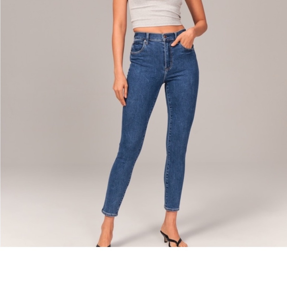 NWT Abercrombie & Fitch High Rise Jean